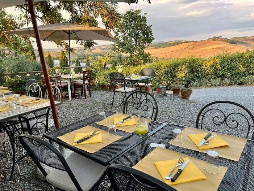 Agriturismo Biofattoria L'Upupa Montalcino Exterior foto