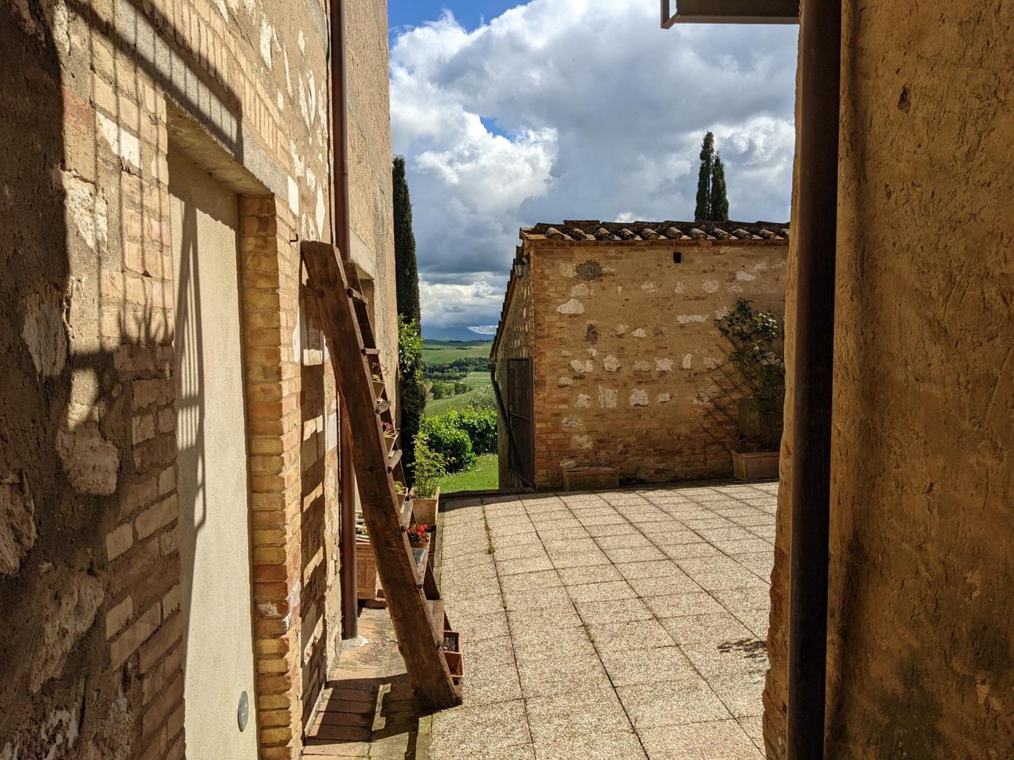 Agriturismo Biofattoria L'Upupa Montalcino Exterior foto